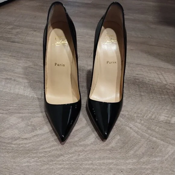 Authentic Christian Louboutin - So Kate - Picture 1 of 6